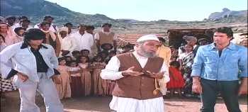 �������� ���������� Sholay 1975 29610alsh3er.jpg